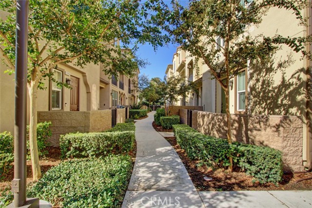 Detail Gallery Image 2 of 33 For 12464 Cassiopeia Ct, Corona,  CA 91752 - 2 Beds | 2/1 Baths