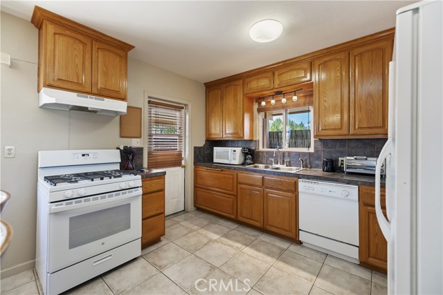 Detail Gallery Image 24 of 48 For 56287 Navajo Trl, Yucca Valley,  CA 92284 - 2 Beds | 1 Baths