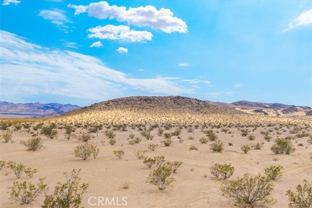 Detail Gallery Image 6 of 22 For 68840 Mesa Dr, Twentynine Palms,  CA 92277 - – Beds | – Baths
