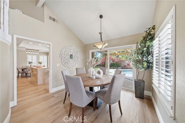 17350 Summer Oak Pl, Yorba Linda CA: https://media.crmls.org/medias/ee7bcba6-b2be-4735-a48c-52a212e7c236.jpg