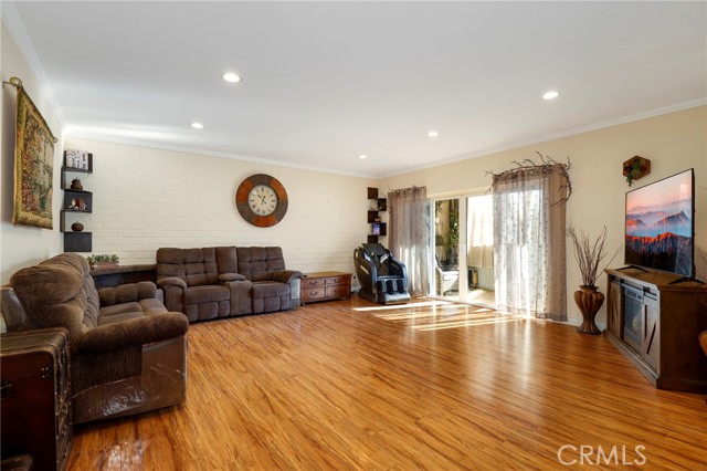 Detail Gallery Image 7 of 30 For 531 N Rossmore Ave #202,  Los Angeles,  CA 90004 - 2 Beds | 2 Baths