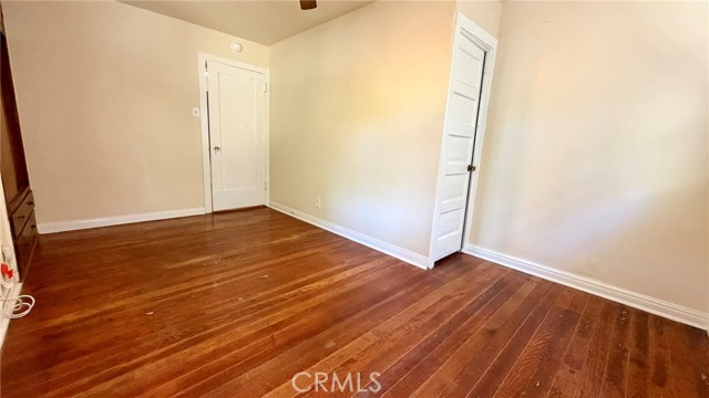 Detail Gallery Image 7 of 24 For 843 Laveta Ter, Echo Park,  CA 90026 - 4 Beds | 2 Baths