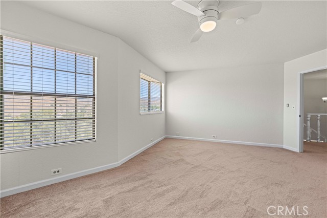 13620 Pales, Agua Dulce CA: https://media.crmls.org/medias/ee7dacc4-f766-439c-b054-3ba2b69dcf8b.jpg
