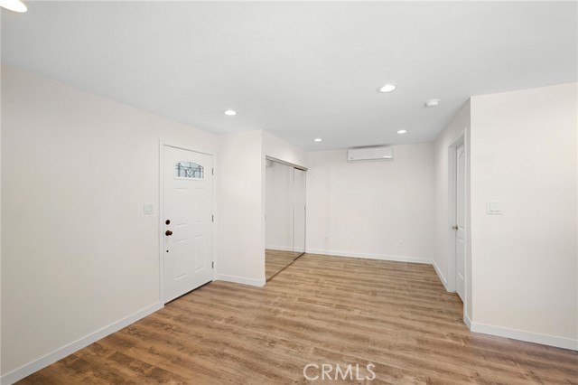 Detail Gallery Image 5 of 12 For 8240 Ellenbogen St, Sunland,  CA 91040 - 0 Beds | 1 Baths