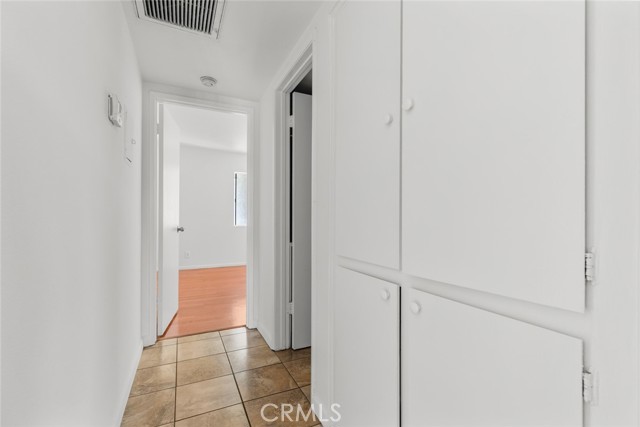 Detail Gallery Image 13 of 29 For 8801 Willis Ave #6,  Panorama City,  CA 91402 - 2 Beds | 1 Baths