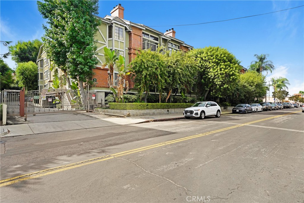 18324 Clark #119
