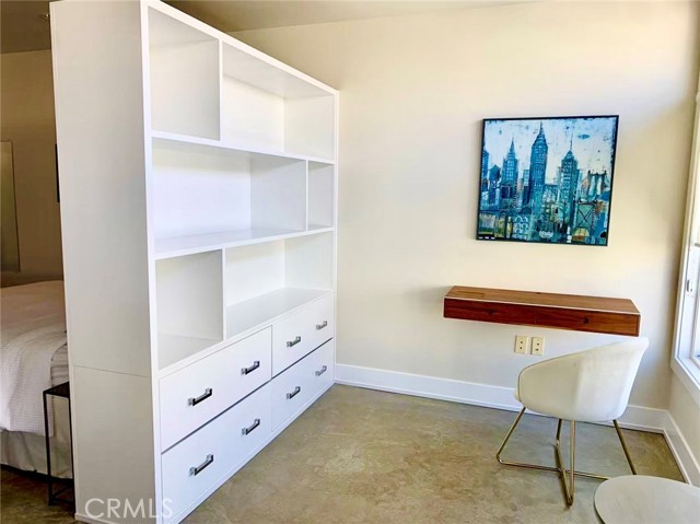 133 S Los Robles Ave Avenue, Pasadena CA: https://media.crmls.org/medias/ee7f759c-855b-4a9e-9792-65cdb7f6ef8b.jpg
