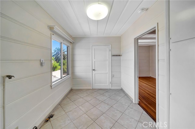 661 W 26th Street, San Pedro CA: https://media.crmls.org/medias/ee7f9620-755a-4ed4-a741-b3509b67be66.jpg
