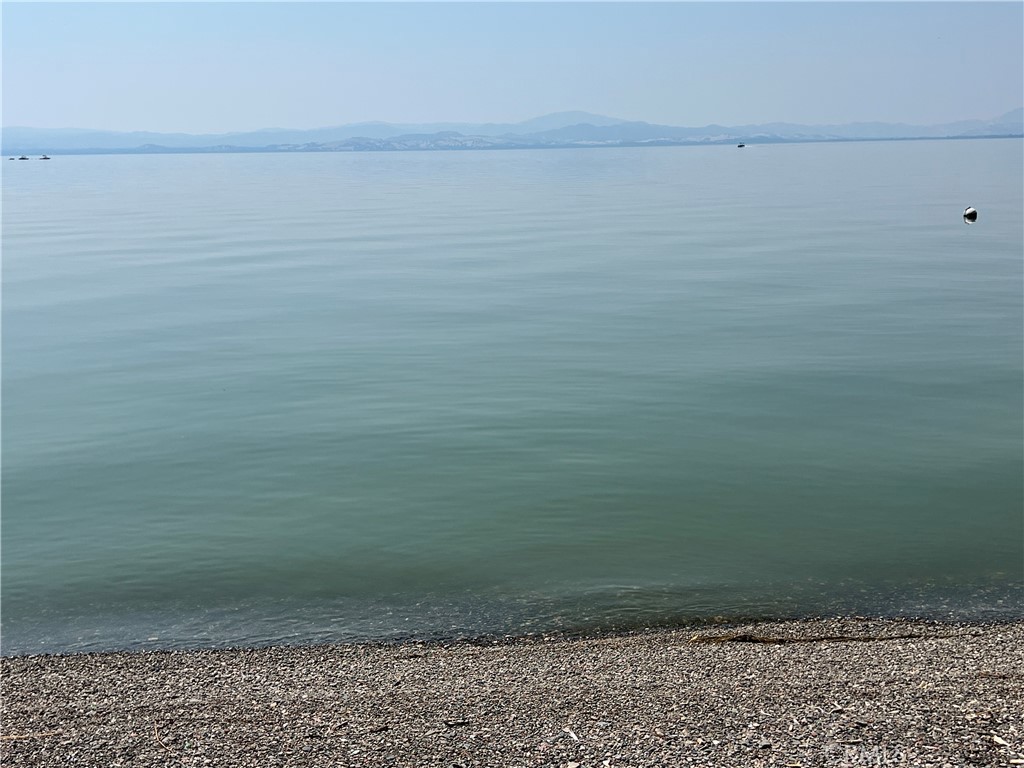https://media.crmls.org/medias/ee80e7c0-9561-4142-aa95-09bb9f5b165e.jpg?preset=X-Large