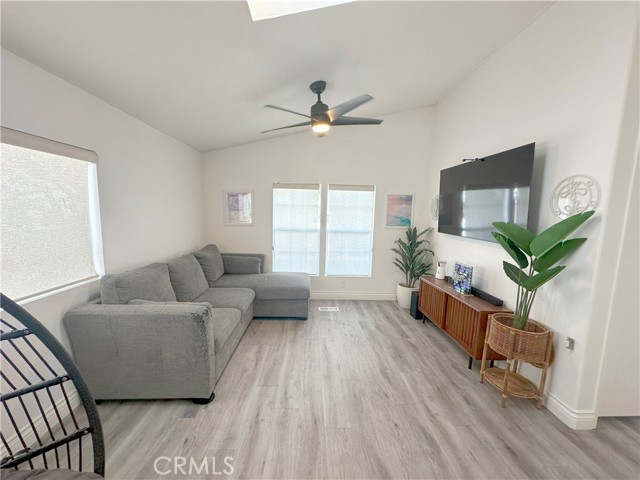 Detail Gallery Image 14 of 37 For 21851 Newland St. #137,  Huntington Beach,  CA 92646 - 3 Beds | 2 Baths