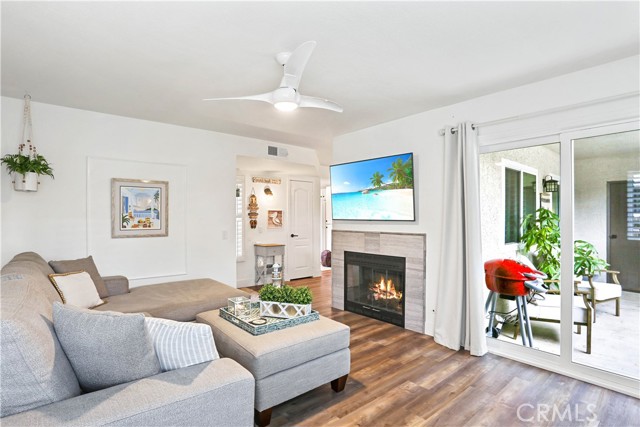 Detail Gallery Image 4 of 27 For 12 Corniche Dr a,  Dana Point,  CA 92629 - 1 Beds | 1 Baths