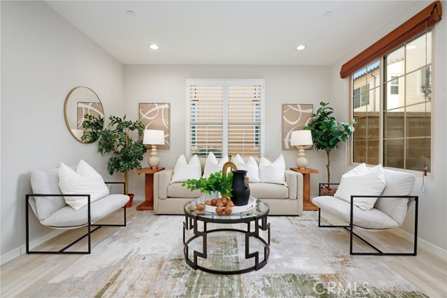 Detail Gallery Image 4 of 56 For 147 Excursion, Irvine,  CA 92618 - 3 Beds | 2/1 Baths