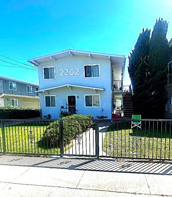 The Property Consists of Six 1 Bedroom 1 Bath Units in a Great North Redondo Location. The Property Consists of Six 1 Bedroom 1 Bath Units in a Great North Redondo Location.