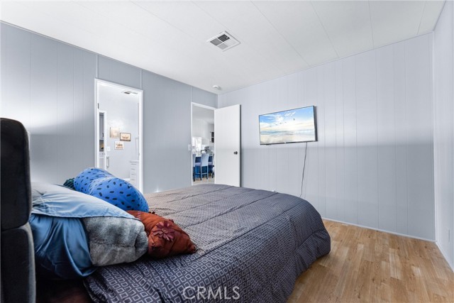 1400 SUNKIST, Anaheim CA: https://media.crmls.org/medias/ee82be69-786e-480e-a318-4bd2a6d477ad.jpg