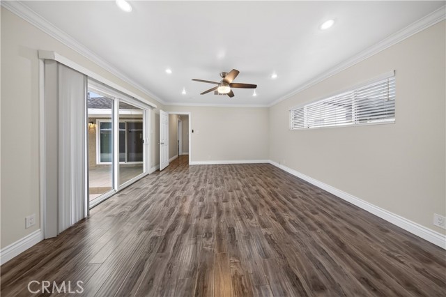 Detail Gallery Image 18 of 32 For 6906 Mclennan Ave, Lake Balboa,  CA 91406 - 3 Beds | 3 Baths