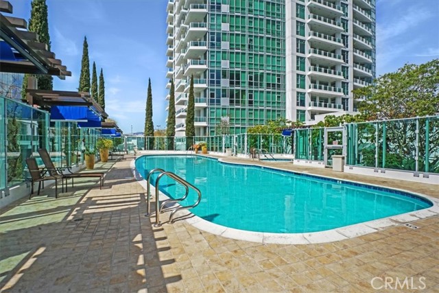 3141 Michelson Drive, Irvine CA: https://media.crmls.org/medias/ee82c6b3-2d04-4df6-a6de-2700012472db.jpg