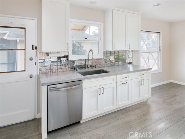 Detail Gallery Image 7 of 21 For 526 California St, El Segundo,  CA 90245 - 3 Beds | 2 Baths