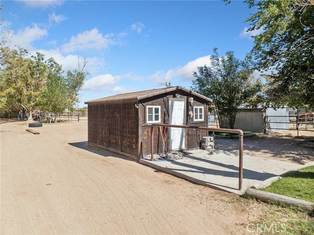 19976 Cornelian, Apple Valley CA: https://media.crmls.org/medias/ee8375e1-2875-419d-99f3-be8a5ba8dd56.jpg