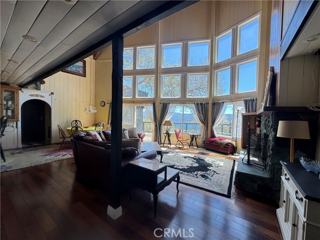 Detail Gallery Image 10 of 49 For 1164 Nadelhorn, Lake Arrowhead,  CA 92352 - 4 Beds | 4 Baths