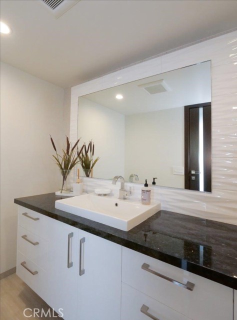 1356 Via Romero, Palos Verdes Estates CA: https://media.crmls.org/medias/ee84e10f-eb4b-4f9a-9c92-af1ae9bfce4d.jpg