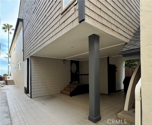 1510 W Oceanfront, Newport Beach CA: https://media.crmls.org/medias/ee85123e-8fe8-404d-bda2-9cd19a40b3d0.jpg