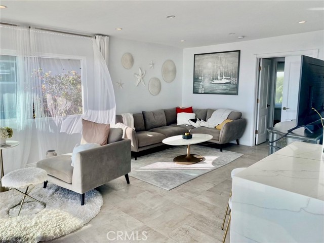 21722 Ocean Vista Drive, Laguna Beach, California 92651, 2 Bedrooms Bedrooms, ,1 BathroomBathrooms,Residential Lease,For Rent,21722 Ocean Vista Drive,CRLG24179106