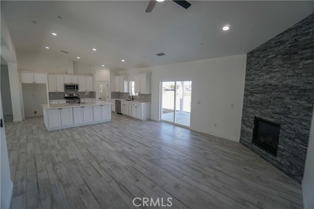 21282 Laguna Road, Apple Valley, California 92308, 4 Bedrooms Bedrooms, ,2 BathroomsBathrooms,Single Family Residence,For Sale,Laguna,HD24201425