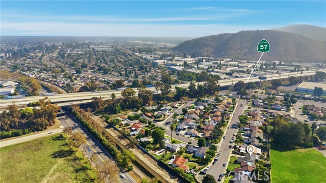 665 Hennipen, Pomona CA: https://media.crmls.org/medias/ee86b0c0-3cd1-4895-a726-d24c7a5b5063.jpg