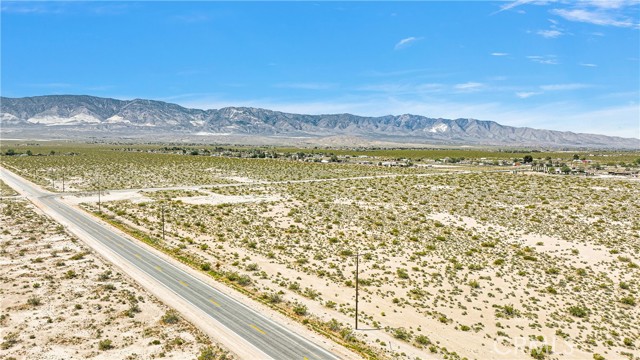 Detail Gallery Image 3 of 19 For 11350 Camp Rock Rd, Lucerne Valley,  CA 92356 - – Beds | – Baths