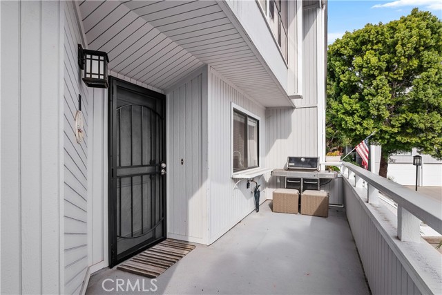 Detail Gallery Image 3 of 43 For 11 Baruna Ct #55,  Newport Beach,  CA 92663 - 3 Beds | 2/1 Baths