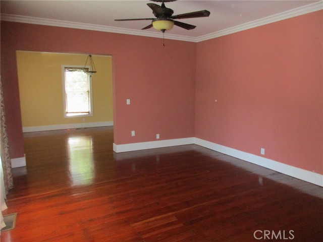 Detail Gallery Image 3 of 33 For 3275 Lime, Riverside,  CA 92501 - 4 Beds | 2/1 Baths