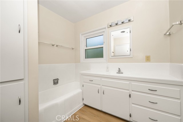 Detail Gallery Image 19 of 28 For 720 N Cambridge St, Orange,  CA 92867 - 2 Beds | 2 Baths