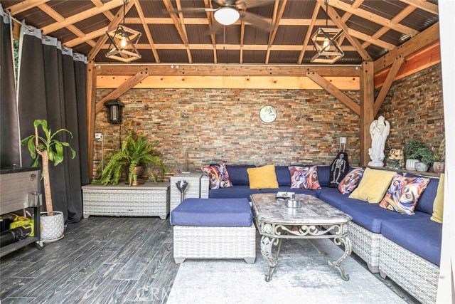 15409 Wyandotte Street, Van Nuys CA: https://media.crmls.org/medias/ee885ee6-02f5-4b24-b532-0abf9f36a12d.jpg