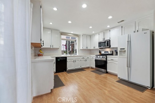 Image 16 of 41 For 19971 Westerly