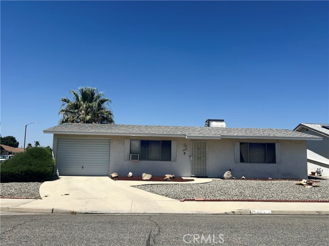 1598 W Wesley Pl, Hemet, CA 92543