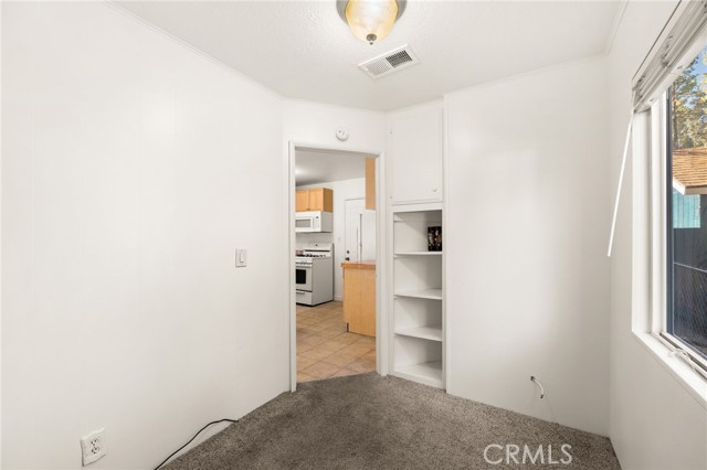 Detail Gallery Image 21 of 44 For 314 W Aeroplane, Big Bear City,  CA 92314 - 2 Beds | 2 Baths