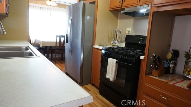 Detail Gallery Image 10 of 26 For 1166 S Riverside Ave #9,  Rialto,  CA 92376 - 2 Beds | 1 Baths