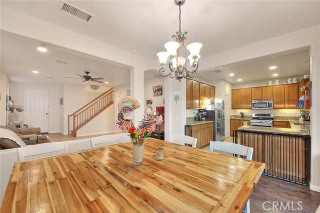 Detail Gallery Image 14 of 57 For 1343 Comfrey Leaf Drive, Beaumont,  CA 92223 - 4 Beds | 3 Baths