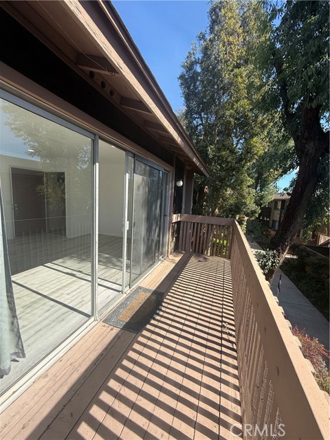 Detail Gallery Image 4 of 13 For 1056 Cabrillo Park Dr #G,  Santa Ana,  CA 92701 - 2 Beds | 1 Baths