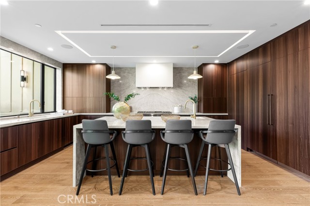 Detail Gallery Image 10 of 49 For 4018 Coldwater Canyon Ave, Studio City,  CA 91604 - 6 Beds | 6/1 Baths