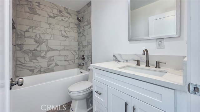 1346 Fraser Avenue, East Los Angeles CA: https://media.crmls.org/medias/ee8c59b4-f1ff-4bbe-be2b-1221cf76b3b5.jpg