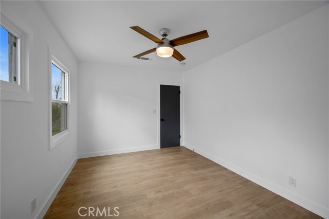 Detail Gallery Image 12 of 29 For 2640 N Buena Vista St, Burbank,  CA 91504 - 3 Beds | 2 Baths