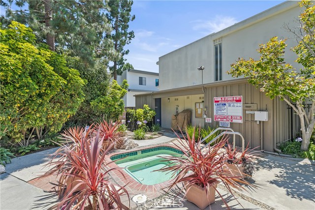 Detail Gallery Image 29 of 30 For 4745 La Villa Marina #J,  Marina Del Rey,  CA 90292 - 2 Beds | 2/1 Baths