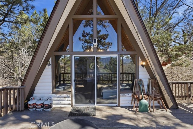 Detail Gallery Image 31 of 40 For 1146 Ridge, Fawnskin,  CA 92333 - 2 Beds | 1 Baths