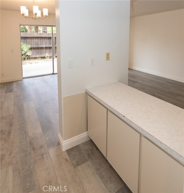 611 Lighthouse Way, Port Hueneme CA: https://media.crmls.org/medias/ee8e8cc2-0c60-459e-8209-85a7a52fe1b8.jpg