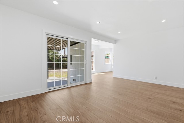 Detail Gallery Image 4 of 19 For 9841 Stanwin, Arleta,  CA 91331 - 3 Beds | 2 Baths