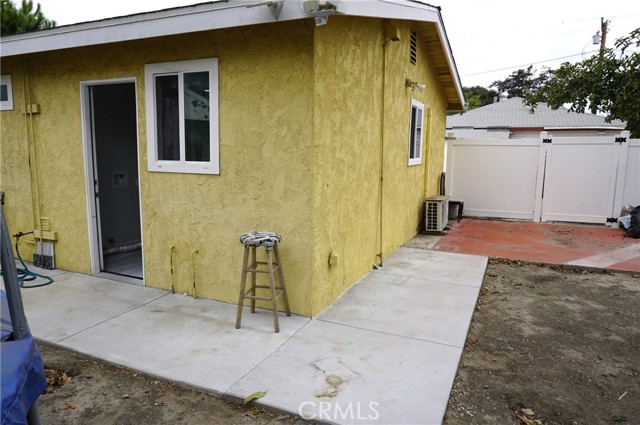 Image 3 for 11630 207th St #B, Lakewood, CA 90715