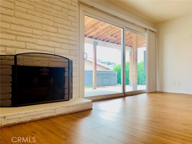 Detail Gallery Image 3 of 8 For 17172 Rinaldi St, Granada Hills,  CA 91344 - 4 Beds | 2 Baths