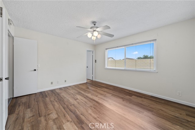 5161 Rotherham Circle, Westminster CA: https://media.crmls.org/medias/ee8fdfd5-f102-4a76-a67d-b8d2e0ac2a81.jpg