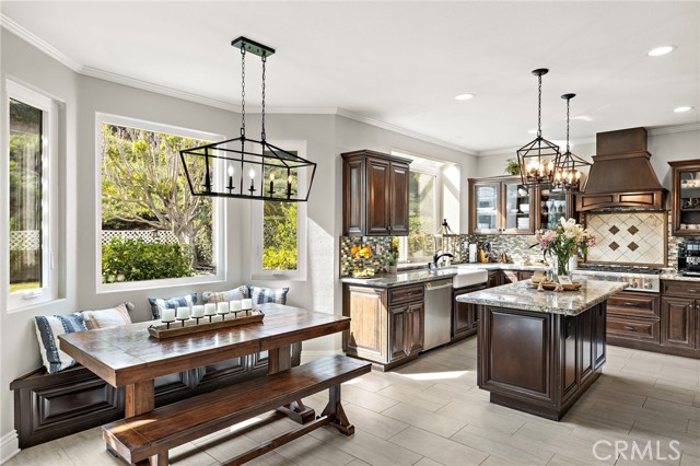 Detail Gallery Image 5 of 32 For 27041 Ironwood Drive, Laguna Hills,  CA 92653 - 5 Beds | 3 Baths